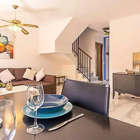 Tatil Evi 797 Holiday - Adosado Para 6 A 1 Min De La Playa Carihuela